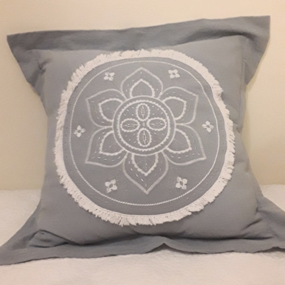DECORATOVE GRAY PILLOW WITH WHITE EMBROIDERY